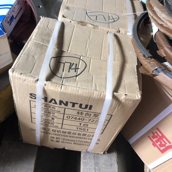 160HP 07440-72202 Steering Pump bulldozer parts