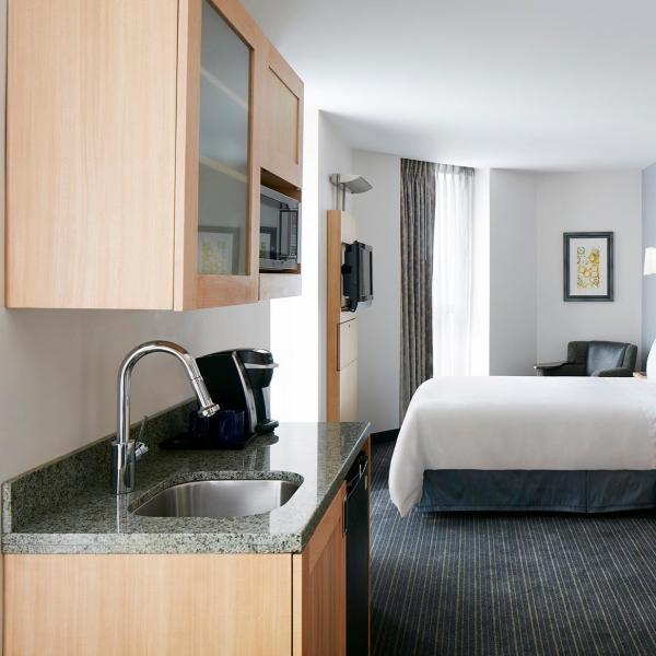 Lacquer Small Kitchen Cabinets Solid Wood All In One Mini Kitchenette for Hotel Project