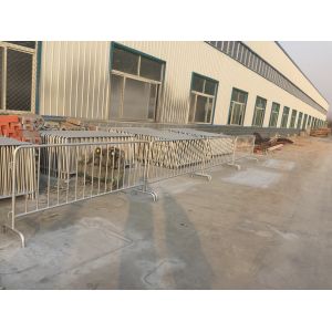 Hot selling design steel barricade crowd control barrier made in China