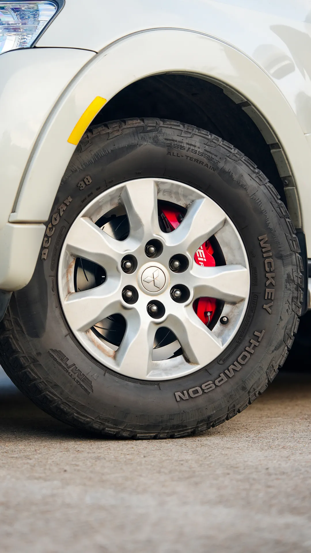 Front Big Brake Kit 6 Piston Caliper with 332x32mm rotor BBK auto brake system For MITSUBISHI PAJERO 17 inch car rim