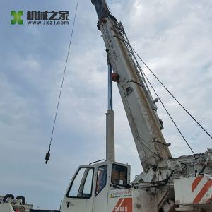 China Used Truck Crane with 4 Axle, 13-45m Maximum Lifting Height, and 25ton Operating Weight for Heavy Lifting Operations on sale