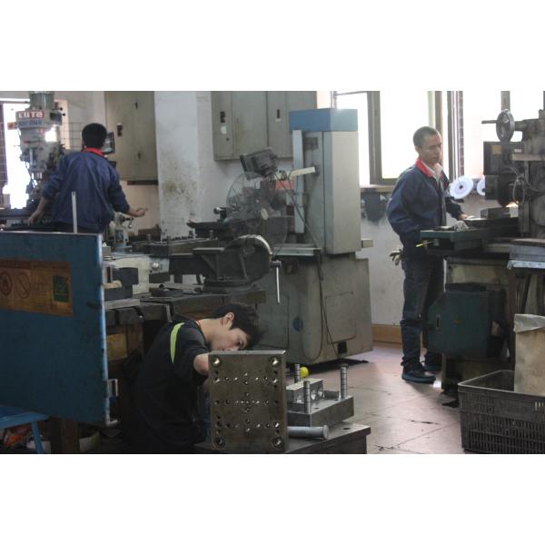 Dongguan Xinjuexin Plastic Hardware Factory