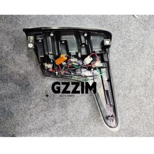 Triton 2005 Auto Parts Plastic Light Rear Lamp Stop Light and Turning Signal