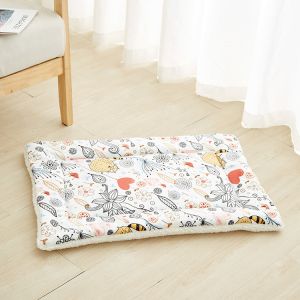 Breathable Small Pet Blanket Fleece Polyester Reversible Thick Warm Throw