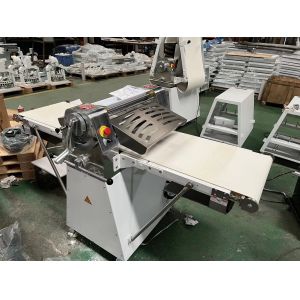 220V/380V Vertical Dough Sheeter 6.5kg Max Dough Weight Roller Regulating Range