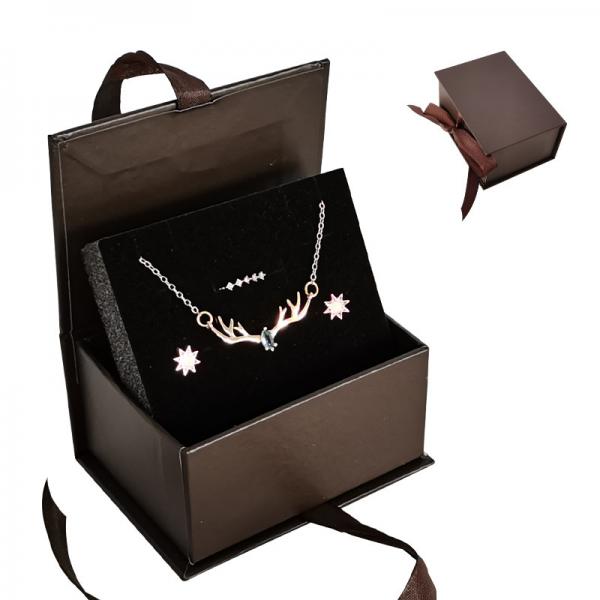 Buy Necklace Paper Magnetic Jewelry Box With Grosgrain Handle at wholesale prices