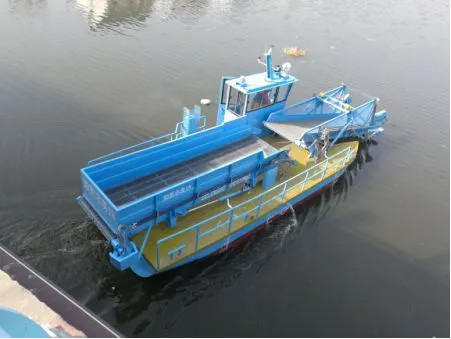 24 m3/h Hydraulic Water Hyacinth Harvester Machine / Aquatic Weed Harvester With Diesel Engine