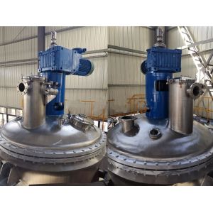 Single cone vacuum dryer