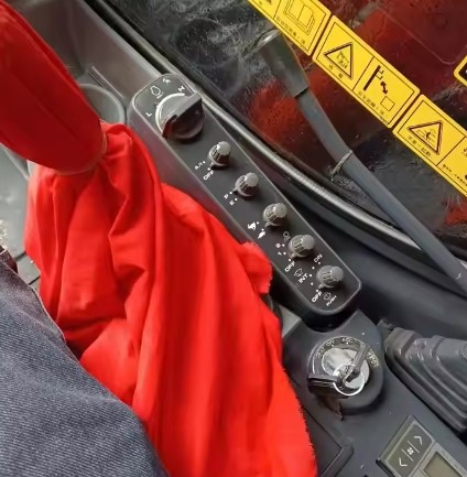 Good Condition Second Hand Used Hitachi Mini Excavator Zx70 Japan Made ZX 120