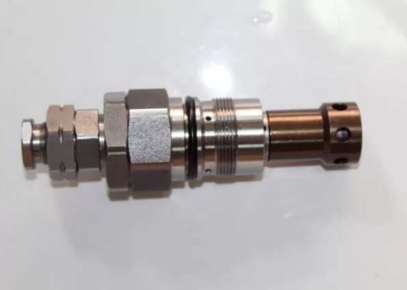Buy TEM 4469304 Hydraulic Excavator Relief Valve For Hitachi ZX450 ZX460 ZX480 Distribution 4469304 at wholesale prices
