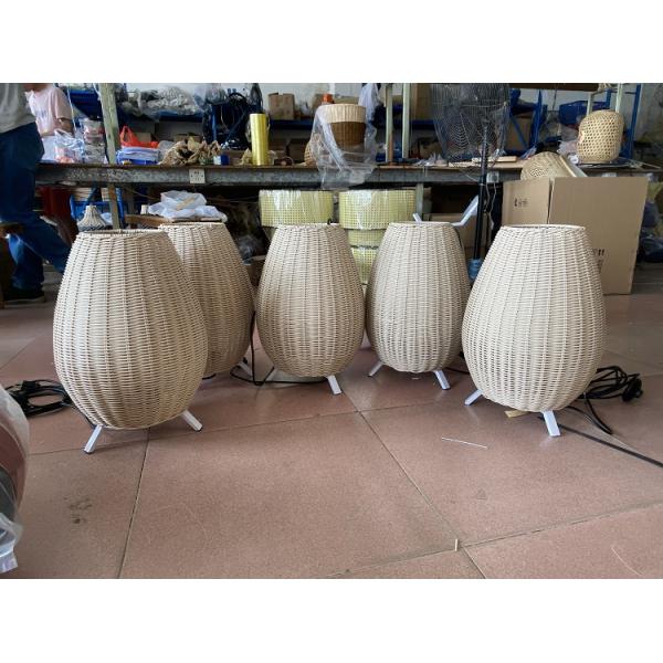 Customized Luxurious Rattan Floor Lamp , Indoor Creative Wicker Floor Light
