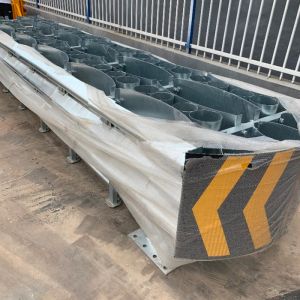 Yellow Aluminum Foam Crash Cushion Highway Guardrail Safety Barrier
