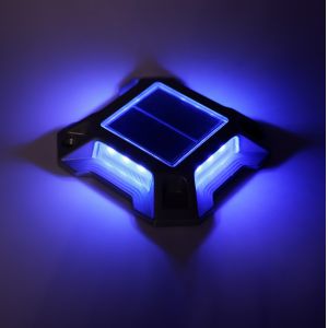 400 Lumens Solar Powered Dock Lights Waterproof IP68 Aluminum Material