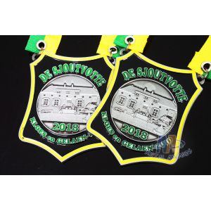 Nicekl Plating Soft Enamel Medals , Die Strucking Custom Medallions With Cord