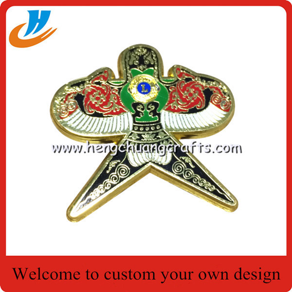 New design pins custom gold matt gold badge pins cheap price wholesale