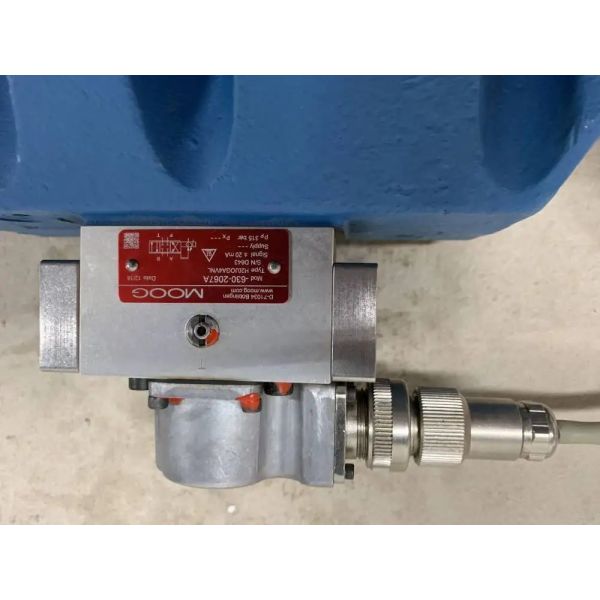 Buy Moog Servo Valve with G1/2 Inlet Port Size and Threaded or Flanged Inlet for 5 Days Delivery at wholesale prices