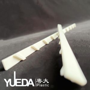 Abrasion Resistance PVC Plastic Profiles White Louver Profiles High Durability