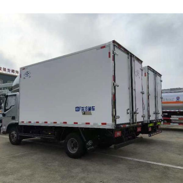 Low Price JMC Truck 4x2 4.2M 5 Ton Refrigerated Truck Freezer Trucks With Single Row
