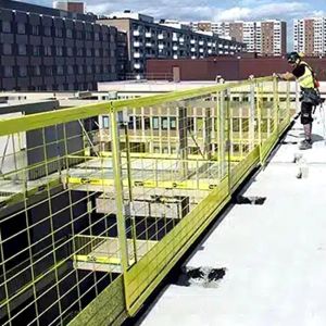 Ventilated Edge Protection Barrier Airflow Design Reduces Wind Resistance