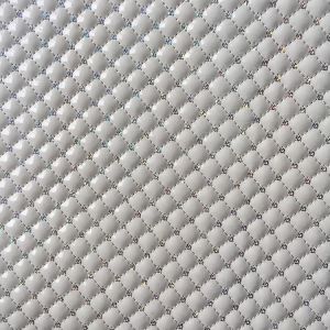 Shiny PU Quilted Leather Fabric Fashionable Multi Application Custom Thickness