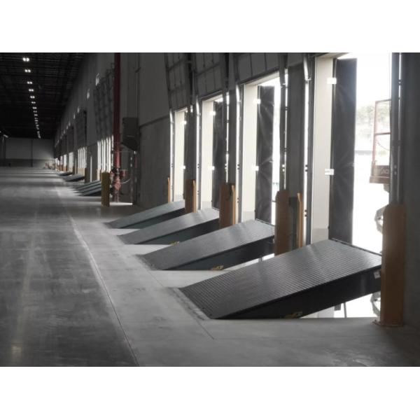 Hydraulic Loading Dock Leveler High Strength Steel Warehouse Logistics