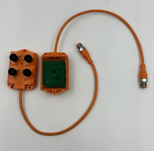 Buy 462265 Junction Box 4pin and 8pin DISTRIBUTOR CASING FOR PUTZMEISTER Concrete Pump Truck Spare Parts at wholesale prices