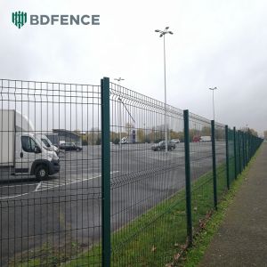 Kindergarten 1.8 M High V Mesh Fencing Playground Safety