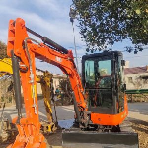 China Used Kubota Digger  U30  Secondhand 3ton Small Type Mini Crawler Excavator on sale