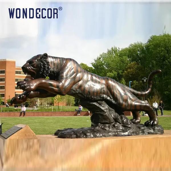 Life Size Hand Made Bronze Tiger Sculpture School Decoration