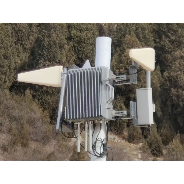 A fixed macro-site IMSI catcher system supporting 2G/3G/4G networks, designed for perimeter security monitoring at oil & gas facilities, villas, and