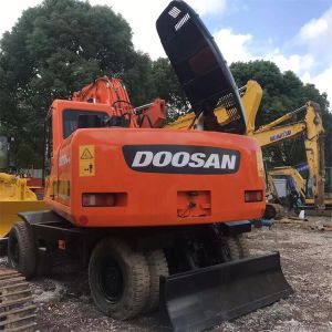 Original Used Doosan Dh210w-9 Wheeled Excavator 21 Ton In Shanghai