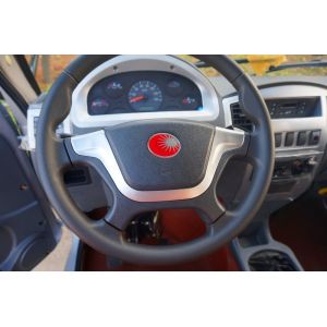 Semi Closed Carry 250cc Cargo Motor Tricycle With Cabin