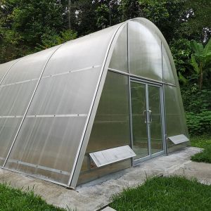 Customized UV Protected Polycarbonate Solar Dryer Greenhouse with Inside Outside