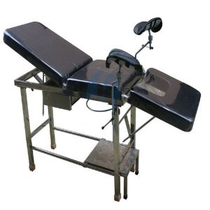 China Three Section Mattress Common Hospital Delivery Bed Manual Dustbin Optional on sale