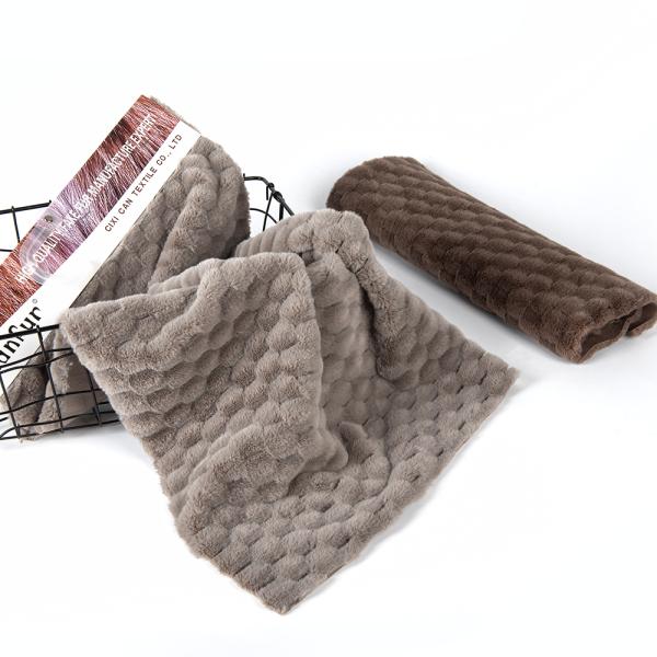 Customized Color Soft Brushed Faux Rabbit Fur Fabric for Garment/Home Textile/Slipper