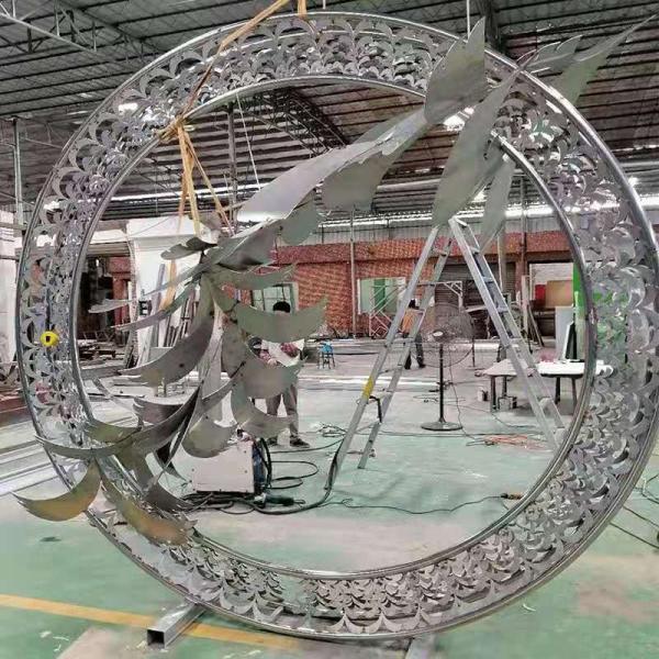Handmade 25M High SS Large Outdoor Sculpture For Plaza Decoration