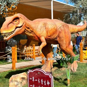 Simulated Electric Animatronic Velociraptor Dinosaur Model for Entertainment