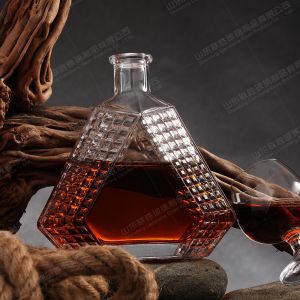 Customized 500ml Square Glass Bottle for Liquor 50cl made of Healthy Lead-free
