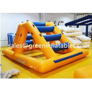 Aqua Big Large Scale Inflatable Entertainment Facilities Splashing Castle
