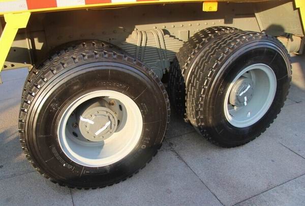 China sino HOHAN 10 tyres dump truck 30 tons RHD for tanzania