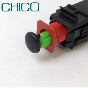 FIAT OPEL GM SAAB Brake Light Switches 9185906 6366F1 55701395
