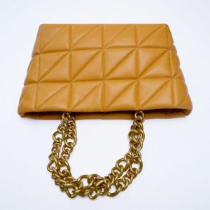 Lingge PU Shoulder Bag 44cm 4cm 16cm Embroidered Shoulder Bag