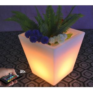 Heat Resistance Custom Rotational Molding LED Flower Pot PE Planters