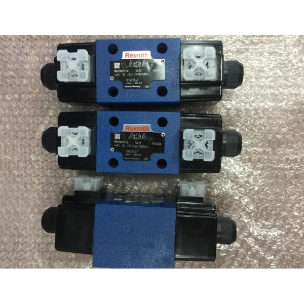 Buy Rexroth R900592338 4WE10J3X/CW110N9K4 4WE10J33/CW110N9K4 Directional Spool Valve at wholesale prices