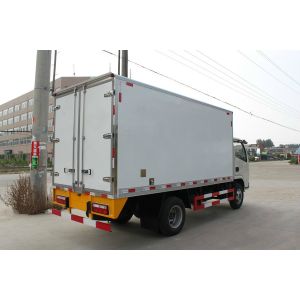 Foton 3-5Tons 4*2 Refrigerated Van Truck For Meat / Fish Transportation