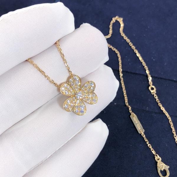Fantastic Van Cleef & Arpels 18k Gold Frivole Pendant Mini Model Vs Natural Diamonds