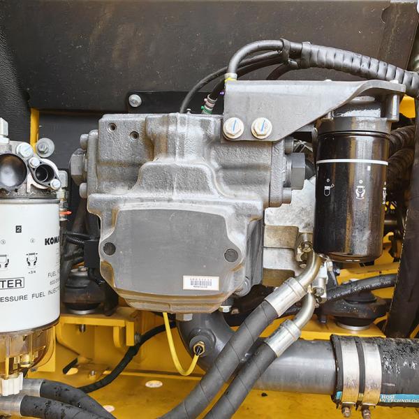 Used Komatsu Pc200-8 Earth Moving Excavator Middle With Efficient Engine