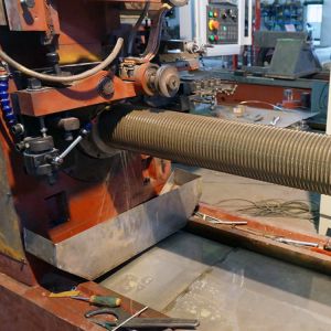 Vee Shaped Stainless Steel Wire Mesh Manufacturing Machine Round Rod