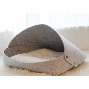 China Cat Breathable 3mm Felt Pet Cave Contains A Pad on sale