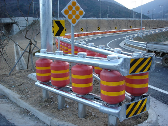 Roadway Traffic Rolling Type Safety Crash Barrier Eva Highway Safety Roller Guardrail